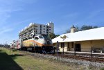 Here comes an early afternoon nb Sunrail train into Kissimmee / Amtrak Station which I take to LYNX Central Sta. 